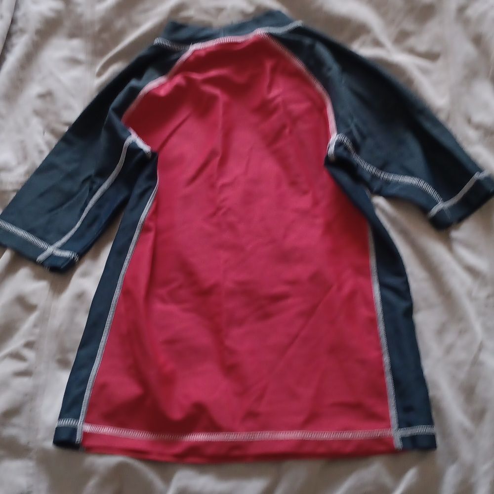 Old Navy Kids Rashguard - Picture 3 of 3